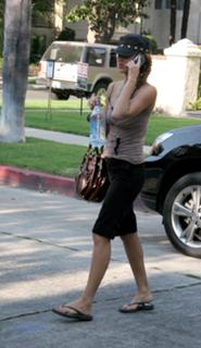 Jessica Alba feet photo thumbnail