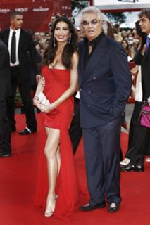 Elisabetta Gregoraci feet photo thumbnail