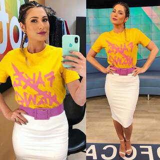 Lívia Andrade feet photo thumbnail