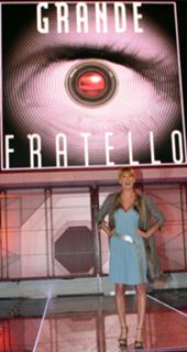 Alessia Marcuzzi feet photo thumbnail