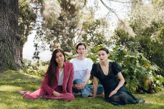 Rooney Mara feet photo thumbnail