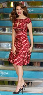 Kelly Brook feet photo thumbnail