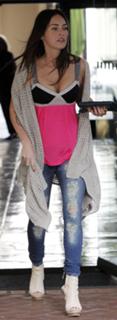 Megan Fox feet photo thumbnail
