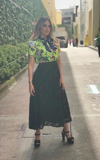 Galilea Montijo feet photo thumbnail