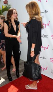 Kelly Bensimon feet photo thumbnail
