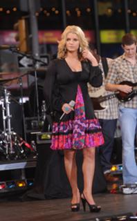 Jessica Simpson feet photo thumbnail