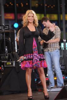 Jessica Simpson feet photo thumbnail
