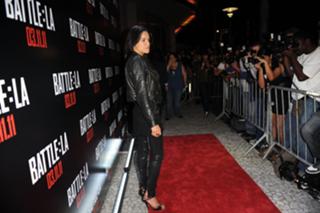 Michelle Rodriguez feet photo thumbnail