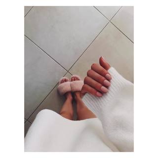 Karolina Pisarek feet photo thumbnail