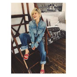 Karolina Pisarek feet photo thumbnail