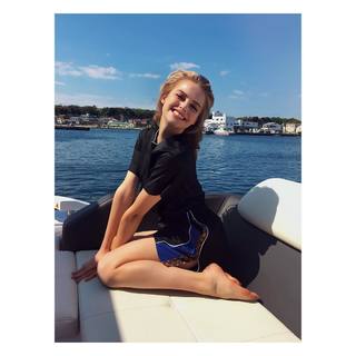Karolina Pisarek feet photo thumbnail