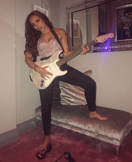 Jade Thirlwall feet photo thumbnail