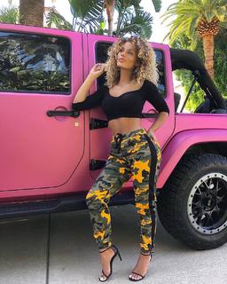 Jena Frumes feet photo thumbnail
