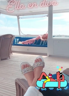 Thalía feet photo thumbnail