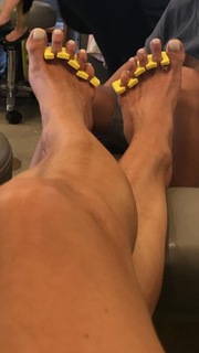 Jordana Brewster feet photo thumbnail