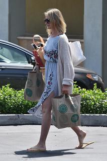 Cameron Diaz feet photo thumbnail