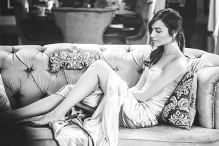 Gal Gadot feet photo thumbnail