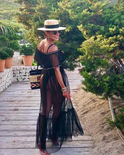 Juliana Paes feet photo thumbnail