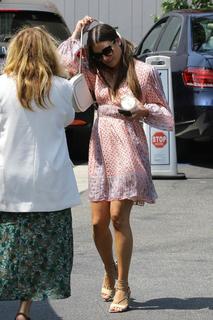 Lea Michele feet photo thumbnail