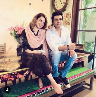 Kangana Ranaut feet photo thumbnail