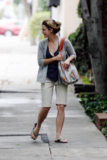 Keri Russell feet photo thumbnail