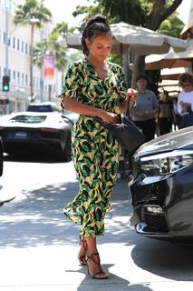 Karrueche Tran feet photo thumbnail