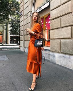 Xenia Tchoumitcheva feet photo thumbnail