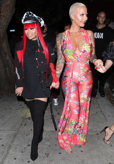 Amber Rose feet photo thumbnail