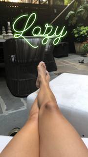 Kate Walsh feet photo thumbnail