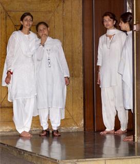 Aishwarya Rai Bachchan feet photo thumbnail