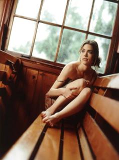 Denise Richards feet photo thumbnail