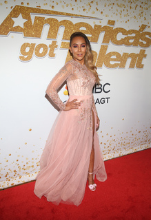 Mel B feet photo thumbnail
