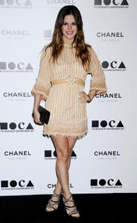 Rachel Bilson feet photo thumbnail