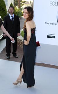 Rachel Bilson feet photo thumbnail