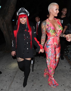 Amber Rose feet photo thumbnail