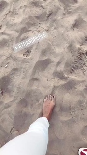 Sylvie Meis feet photo thumbnail