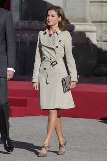 Queen Letizia of Spain feet photo thumbnail
