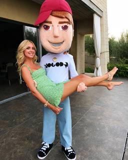 Chiara Ferragni feet photo thumbnail