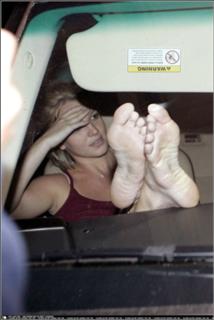 Britney Spears feet photo thumbnail