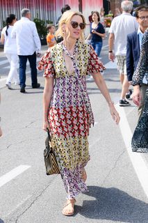 Naomi Watts feet photo thumbnail