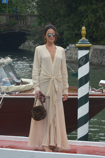 Bruna Marquezine feet photo thumbnail
