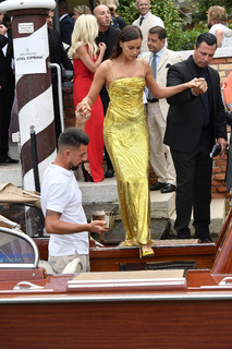 Irina Shayk feet photo thumbnail