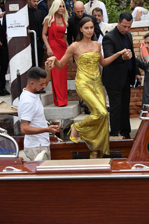 Irina Shayk feet photo thumbnail