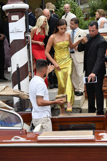 Irina Shayk feet photo thumbnail