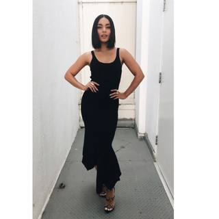 Vanessa Hudgens feet photo thumbnail