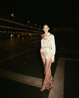 Bruna Marquezine feet photo thumbnail