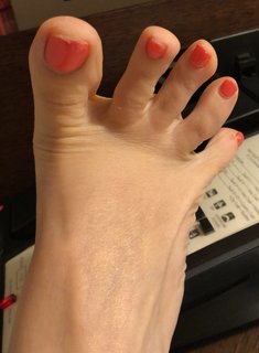 Yoseline Hoffman feet photo thumbnail
