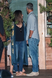 Sandra Bullock feet photo thumbnail