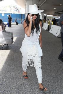 Nicole Scherzinger feet photo thumbnail