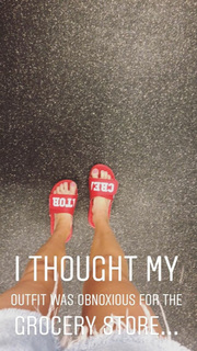Grace Helbig feet photo thumbnail